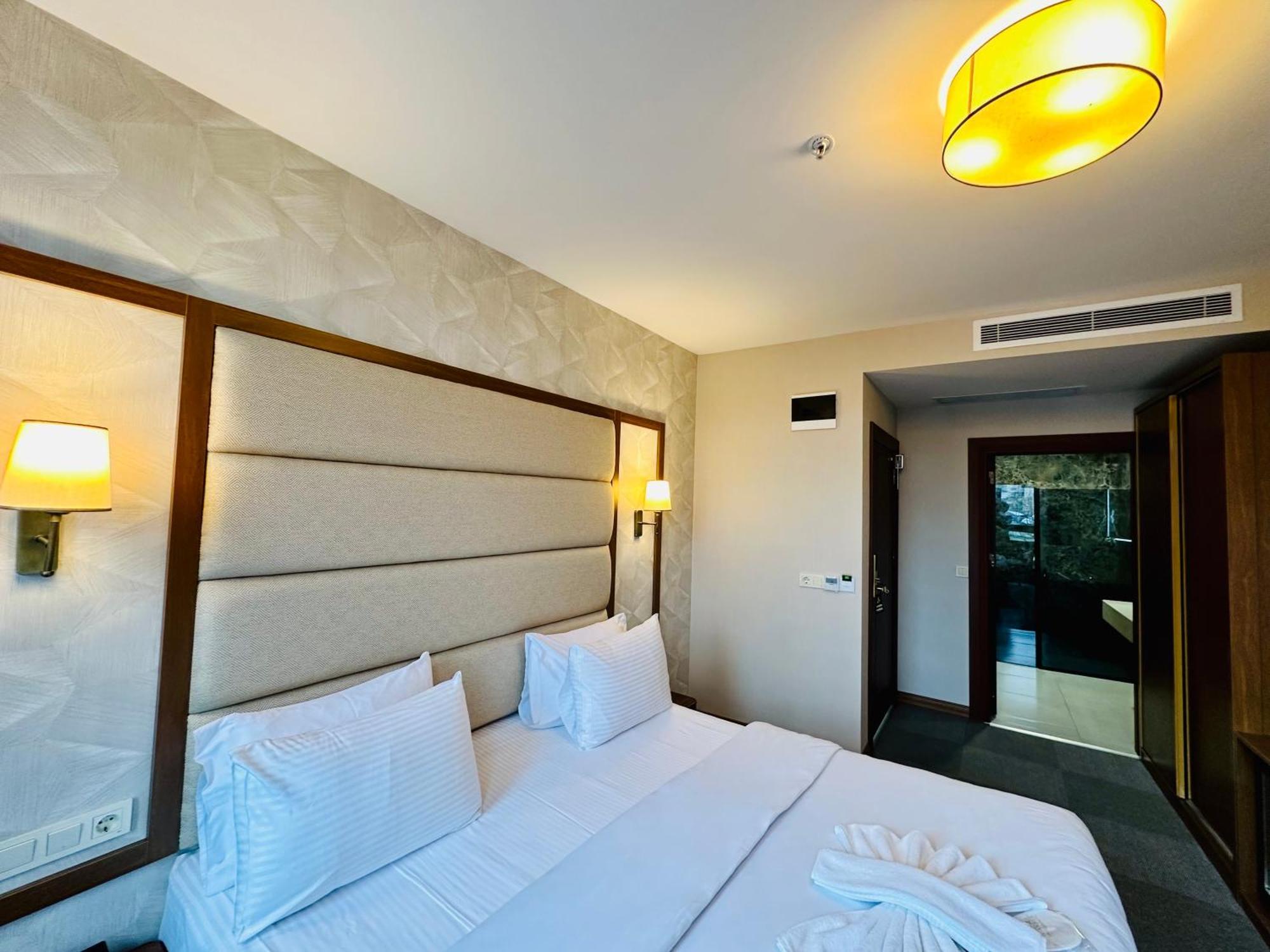 Istanbul Midpoint Hotel エクステリア 写真
