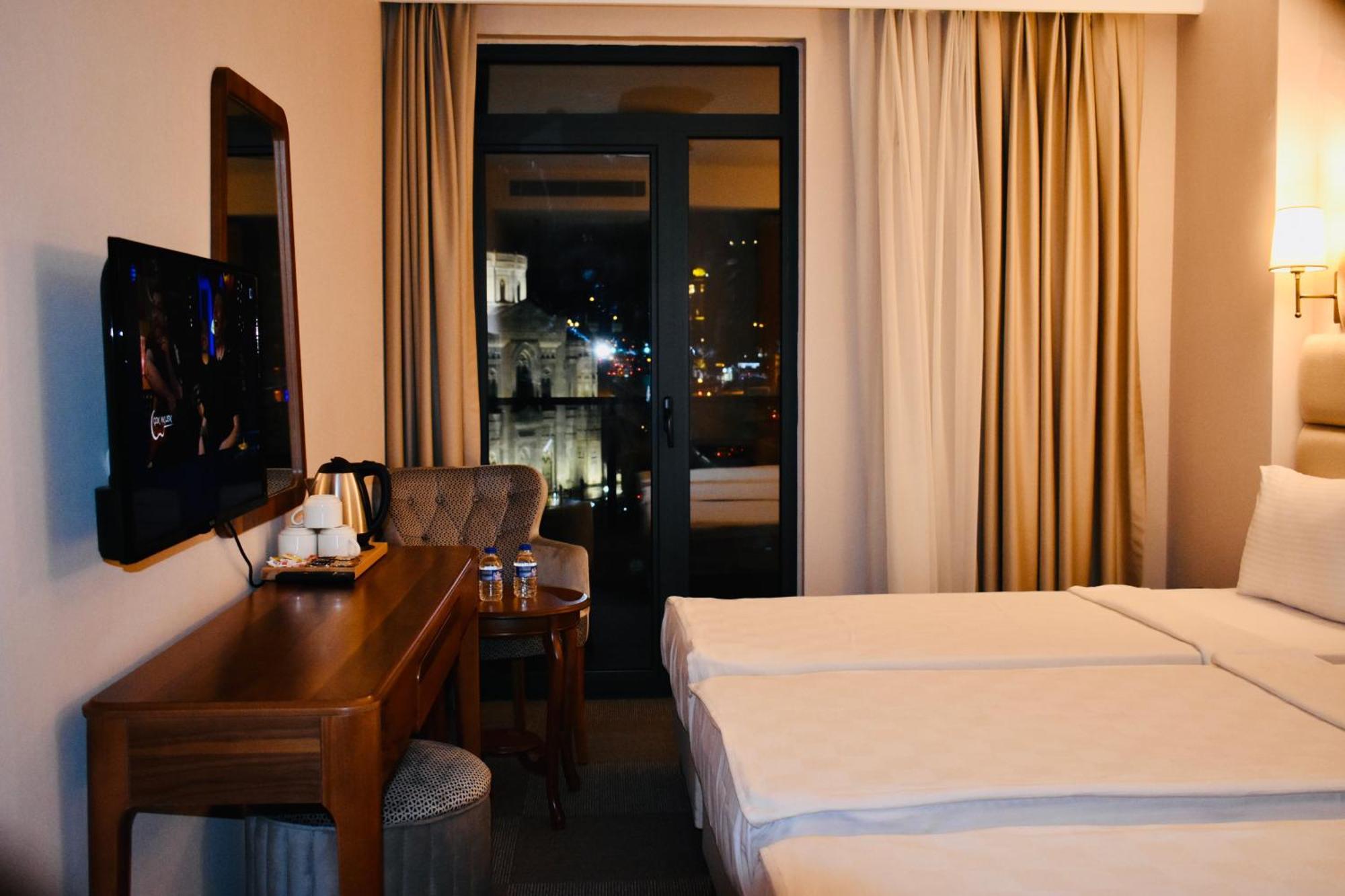 Istanbul Midpoint Hotel エクステリア 写真